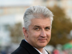 Мабуть, варто почати розглядати перехід Славутича з Київської до Чернігівської області